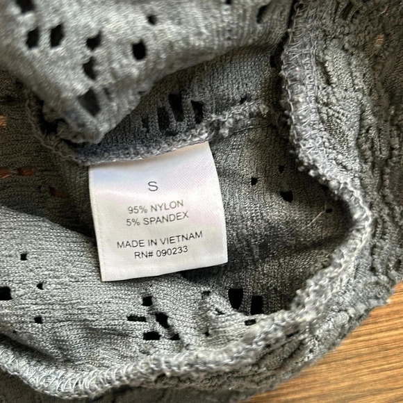 Sound & Matter Steel Blue Shirt | Crop Top | Floral | Blue Floral Top - Picture 5 of 6